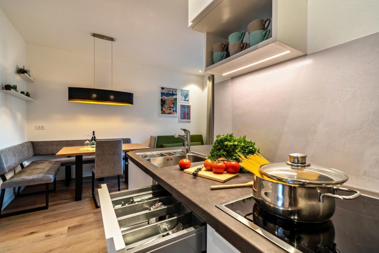 Central Suite Meran Exteriör bild